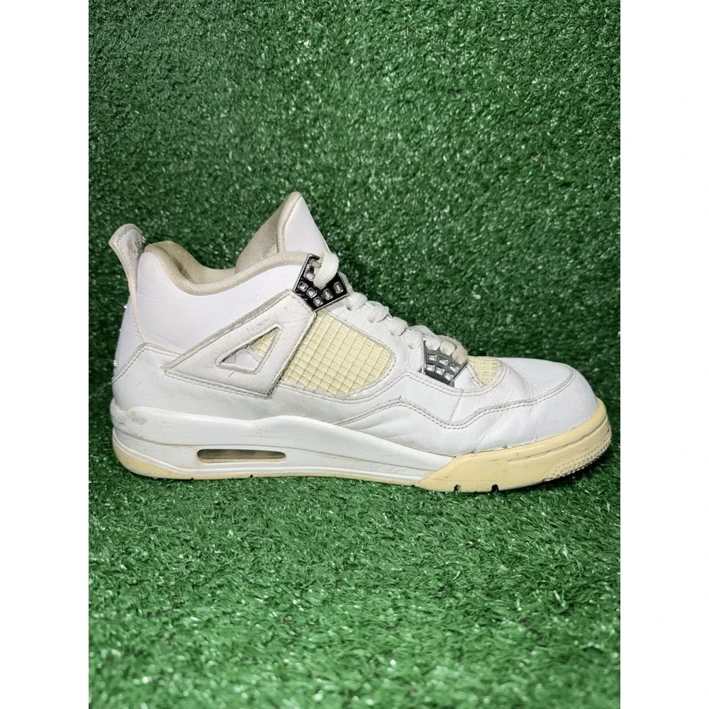 Nike Air Jordan 4 